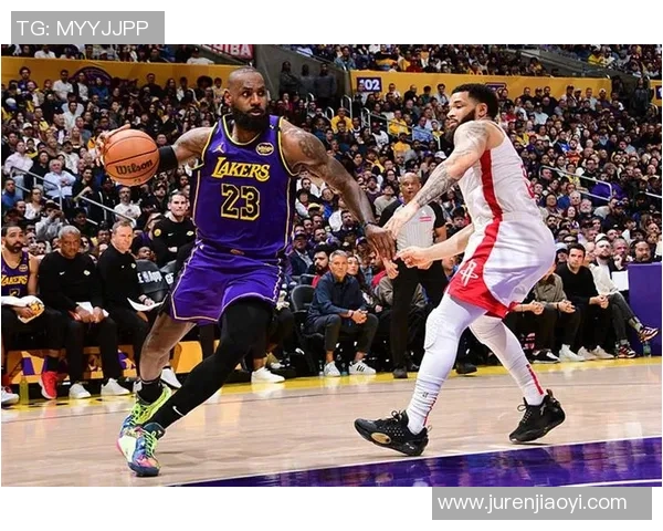 火箭与湖人今日激战在即谁能在这场对决中笑到最后